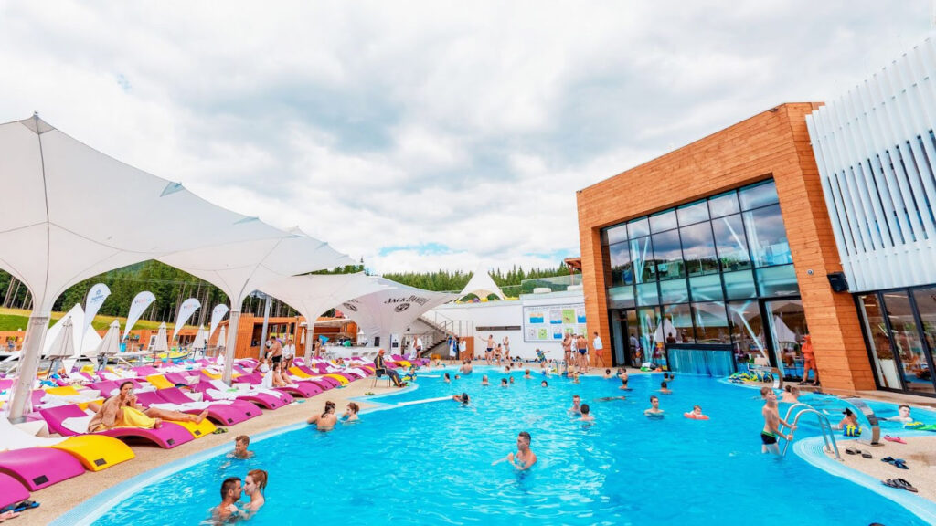 Екскурсія із Ясіня в Буковель